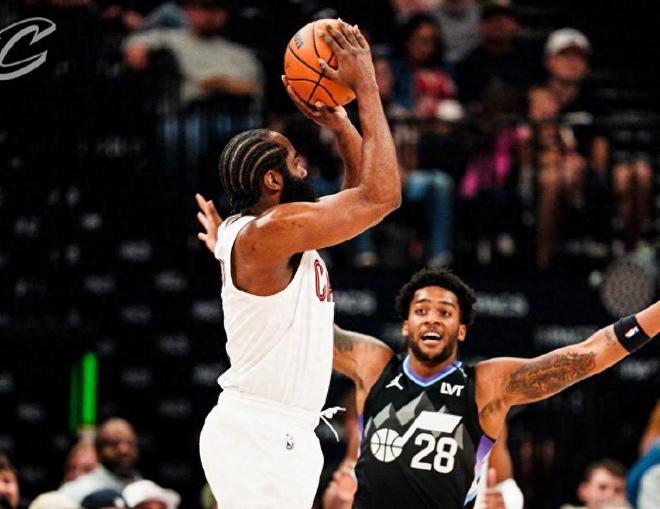 哈登14助攻创里程碑 骑士双核爆发掀翻爵士 赢球