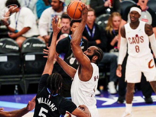 哈登14助攻创里程碑 骑士双核爆发掀翻爵士 赢球