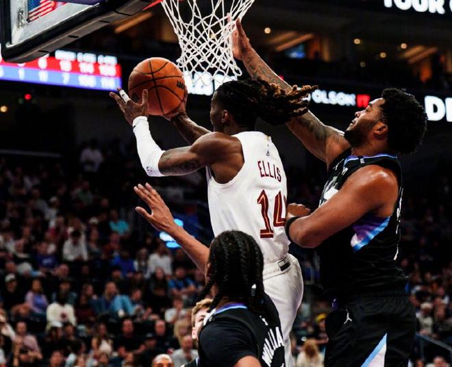 哈登14助攻创里程碑 骑士双核爆发掀翻爵士 赢球