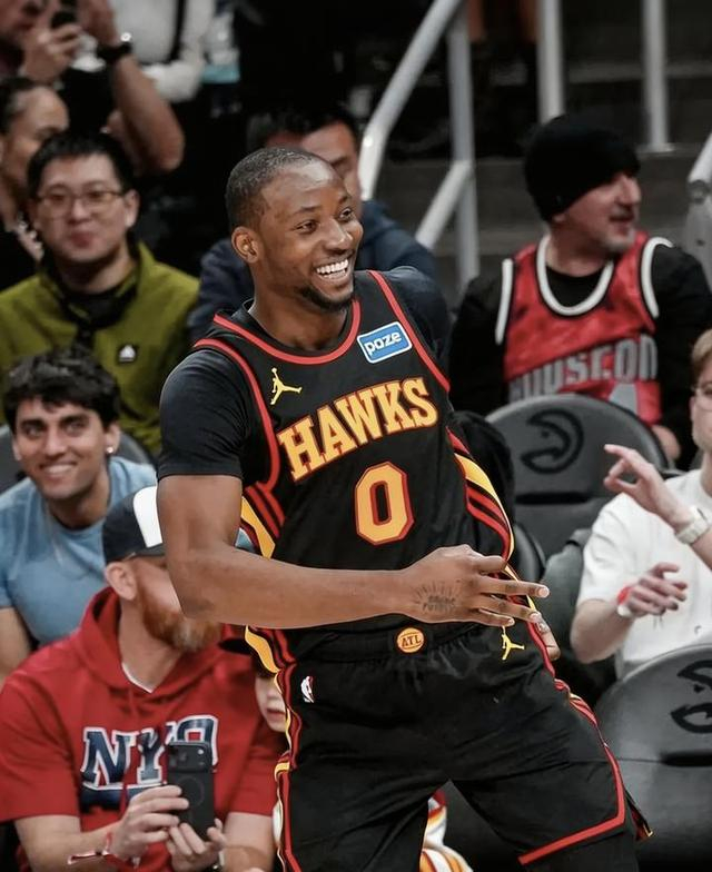 老鹰队交易特雷杨后强势崛起，库明加成关键助