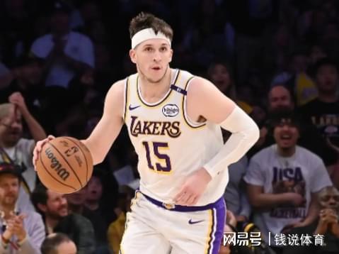 前NBA球星阿里纳斯直言湖人续约里夫斯应控制薪